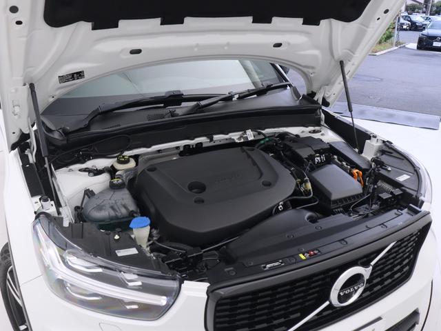 ＸＣ４０ Ｂ４　ＡＷＤ　Ｒデザイン　サンルーフ　専用スポーツサス　ドラレコ　４８Ｖ　Ｌａｖａオレンジカラーフロアカーペット＆ドア内張り　ｈａｒｍａｎ／ｋａｒｄｏｎ　前後シートヒーター　ステアリングヒーター　ワイヤレススマホチャージ（23枚目）