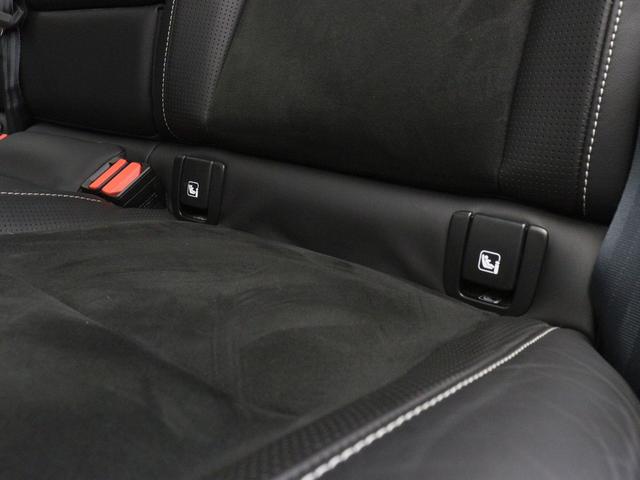ＸＣ４０ Ｂ４　ＡＷＤ　Ｒデザイン　サンルーフ　専用スポーツサス　ドラレコ　４８Ｖ　Ｌａｖａオレンジカラーフロアカーペット＆ドア内張り　ｈａｒｍａｎ／ｋａｒｄｏｎ　前後シートヒーター　ステアリングヒーター　ワイヤレススマホチャージ（40枚目）