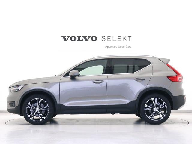 ＸＣ４０ Ｂ４　ＡＷＤ　インスクリプション　前後純正ドラレコ　４８Ｖ　茶革　ｈａｒｍａｎ／ｋａｒｄｏｎ　前後シートヒーター　ステアリングホイールヒーター　クリスタルシフトノブ　ワイヤレススマホチャージ　パワーテールゲート　３６０°カメラ（5枚目）