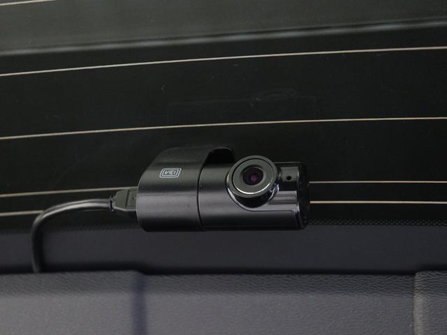 ＸＣ４０ Ｂ４　ＡＷＤ　インスクリプション　前後純正ドラレコ　４８Ｖ　茶革　ｈａｒｍａｎ／ｋａｒｄｏｎ　前後シートヒーター　ステアリングホイールヒーター　クリスタルシフトノブ　ワイヤレススマホチャージ　パワーテールゲート　３６０°カメラ（35枚目）