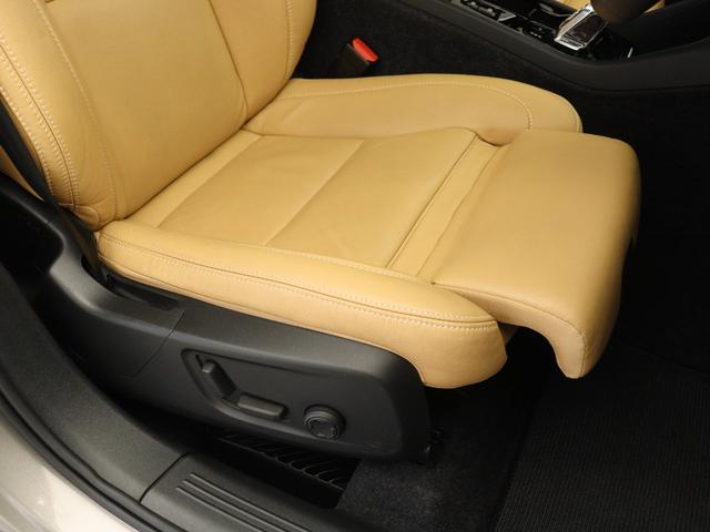 ＸＣ４０ Ｂ４　ＡＷＤ　インスクリプション　前後純正ドラレコ　４８Ｖ　茶革　ｈａｒｍａｎ／ｋａｒｄｏｎ　前後シートヒーター　ステアリングホイールヒーター　クリスタルシフトノブ　ワイヤレススマホチャージ　パワーテールゲート　３６０°カメラ（36枚目）