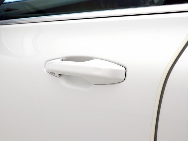 V60 B5 インスクリプション B5エンジン クライメートPKG 前後純正ドラレコ 48V 18インチAW 前後シートヒーター リラクゼーション機能 ワイヤレススマホチャージ ドリフトウッドパネル harman/kardon(26枚目)