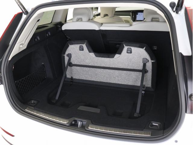 V60 B5 インスクリプション B5エンジン クライメートPKG 前後純正ドラレコ 48V 18インチAW 前後シートヒーター リラクゼーション機能 ワイヤレススマホチャージ ドリフトウッドパネル harman/kardon(31枚目)