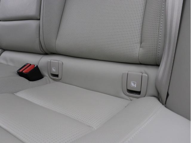 V60 B5 インスクリプション B5エンジン クライメートPKG 前後純正ドラレコ 48V 18インチAW 前後シートヒーター リラクゼーション機能 ワイヤレススマホチャージ ドリフトウッドパネル harman/kardon(42枚目)