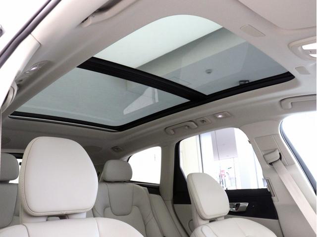 XC60 ウルトラ B5 AWD サンルーフ 社内使用車 Google ドラレコ 48V harman/kardon ドリフトウッドパネル 19インチAW リラクゼーション機能 前後シートヒーター ステアリングホイールヒーター(5枚目)