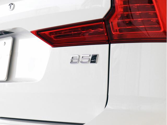 XC60 ウルトラ B5 AWD サンルーフ 社内使用車 Google ドラレコ 48V harman/kardon ドリフトウッドパネル 19インチAW リラクゼーション機能 前後シートヒーター ステアリングホイールヒーター(30枚目)