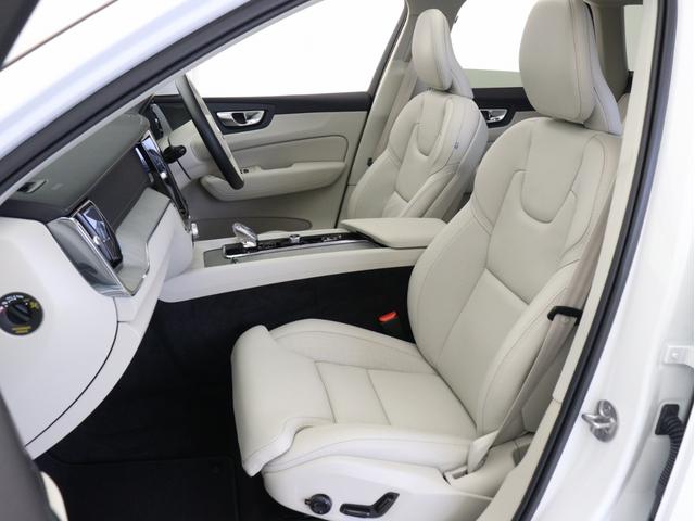 XC60 ウルトラ B5 AWD サンルーフ 社内使用車 Google ドラレコ 48V harman/kardon ドリフトウッドパネル 19インチAW リラクゼーション機能 前後シートヒーター ステアリングホイールヒーター(12枚目)