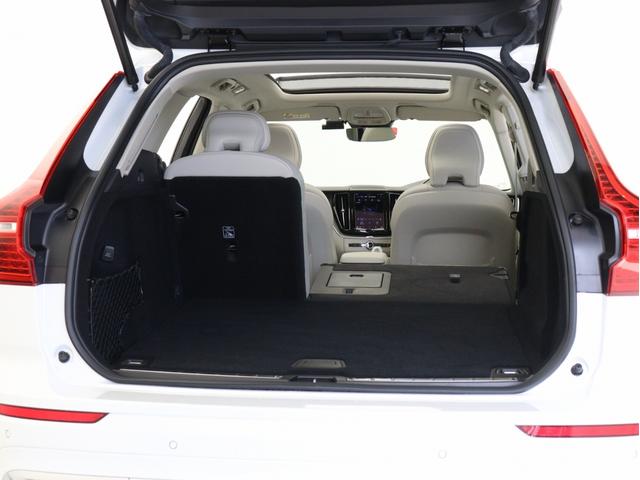 XC60 ウルトラ B5 AWD サンルーフ 社内使用車 Google ドラレコ 48V harman/kardon ドリフトウッドパネル 19インチAW リラクゼーション機能 前後シートヒーター ステアリングホイールヒーター(31枚目)