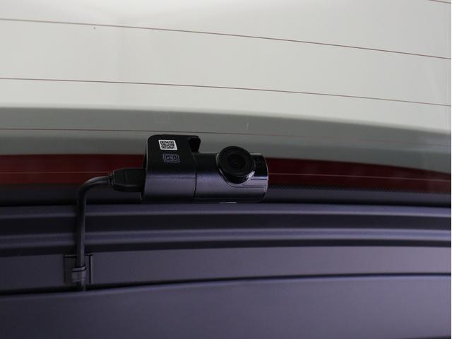 XC60 ウルトラ B5 AWD サンルーフ 社内使用車 Google ドラレコ 48V harman/kardon ドリフトウッドパネル 19インチAW リラクゼーション機能 前後シートヒーター ステアリングホイールヒーター(34枚目)