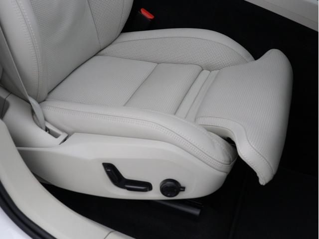 XC60 ウルトラ B5 AWD サンルーフ 社内使用車 Google ドラレコ 48V harman/kardon ドリフトウッドパネル 19インチAW リラクゼーション機能 前後シートヒーター ステアリングホイールヒーター(35枚目)