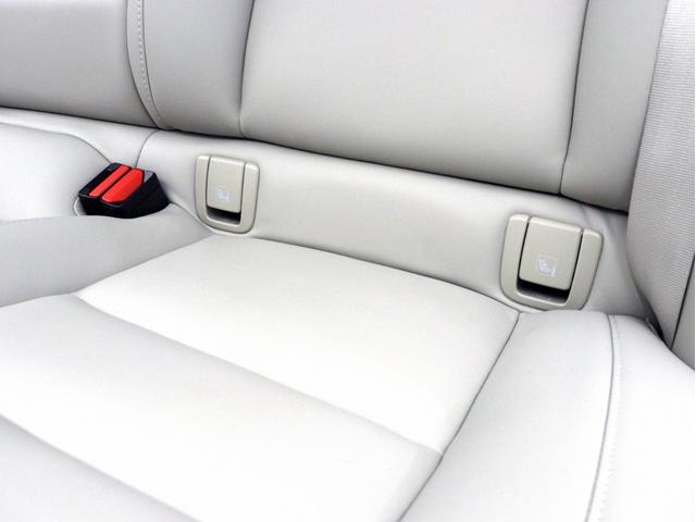 XC60 ウルトラ B5 AWD サンルーフ 社内使用車 Google ドラレコ 48V harman/kardon ドリフトウッドパネル 19インチAW リラクゼーション機能 前後シートヒーター ステアリングホイールヒーター(39枚目)