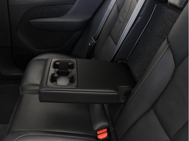 XC40 アルティメット B4 AWD Google ドラレコ 48V 黒革 19インチAW harman/kardon 前後シートヒーター ステアリングヒーター クリスタルシフトノブ ドリフトウッドパネル リアカメラ&360°カメラ(41枚目)