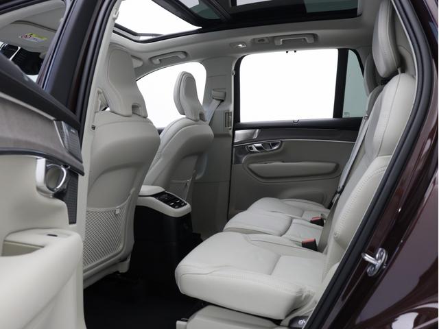 XC90 ウルトラ T8 AWD プラグインハイブリッド PHEV サンルーフ B&W エアサス Google ドラレコ 前後シートヒーター シートエアコン ステアリングホイールヒーター ワイヤレススマホチャージ クリスタルガラスシフトノブ 22AW(15枚目)
