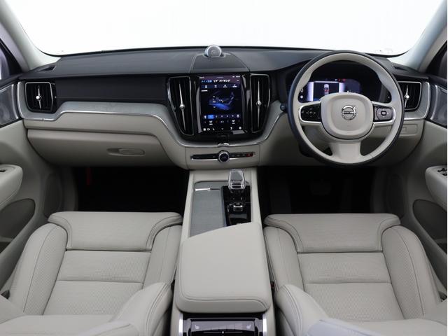 XC60 ウルトラ B5 AWD サンルーフ B&W エアサス Google搭載 ドラレコ 48V ラミネーテッドサイドウインドー 白革 前後シートヒーター ステアリングヒーター クリスタルシフトノブ ドリフトウッドパネル 19AW(4枚目)