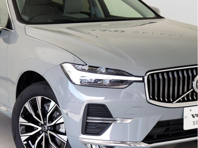 XC60 ウルトラ B5 AWD サンルーフ B&W エアサス Google搭載 ドラレコ 48V ラミネーテッドサイドウインドー 白革 前後シートヒーター ステアリングヒーター クリスタルシフトノブ ドリフトウッドパネル 19AW(23枚目)