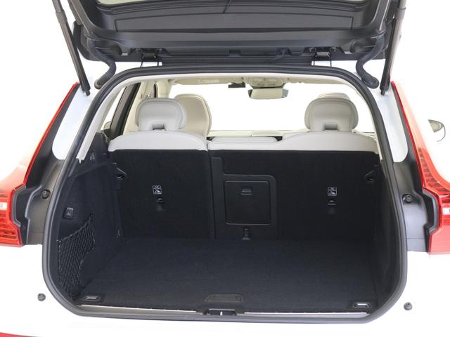 XC60 ウルトラ B5 AWD サンルーフ Google ドラレコ 48V harman/kardon 白革 ドリフトウッドパネル クリスタルシフトノブ 前後シートヒーター ステアリングホイールヒーター リラクゼーション機能(11枚目)