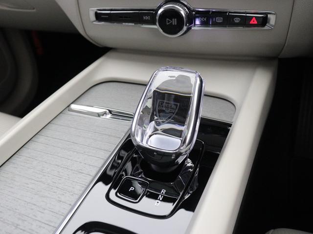 XC60 ウルトラ B5 AWD サンルーフ Google ドラレコ 48V harman/kardon 白革 ドリフトウッドパネル クリスタルシフトノブ 前後シートヒーター ステアリングホイールヒーター リラクゼーション機能(48枚目)