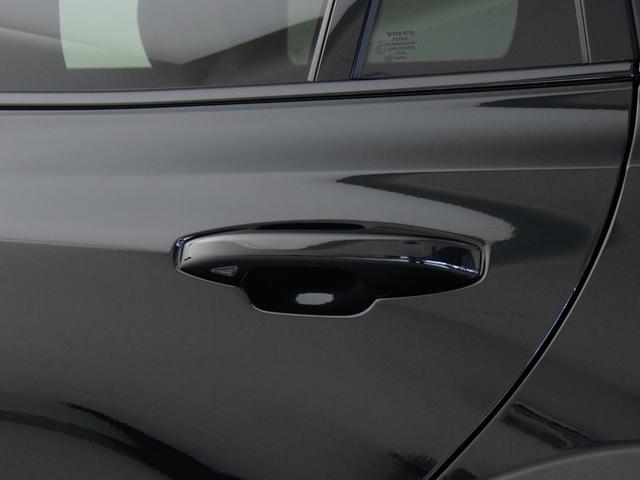V60 クロスカントリー ウルトラ B5 AWD B&W Google搭載 ドラレコ 48V 茶革 19インチAW ドリフトウッドパネル クリスタルシフトノブ ベンチレーション機能 リラクゼーション機能 前後シートヒーター ステアリングヒーター(26枚目)