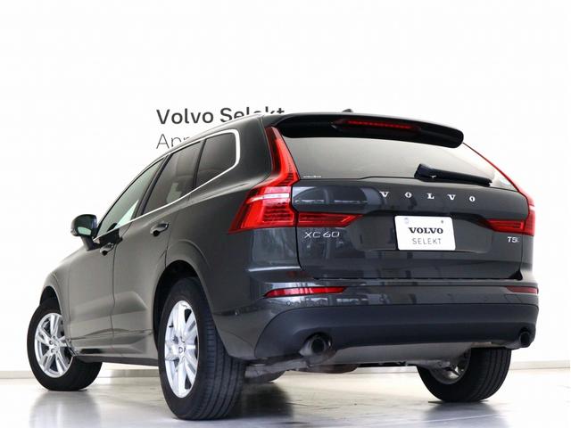 XC60 T5 AWD モーメンタム ドラレコ 茶革 360°カメラ LEDヘッドライト パワーテールゲート フロント8ウェイパワーシート シートヒーター 18インチAW アイアンオレアルミニウムパネル リア5面ダークティンテッドガラス(22枚目)