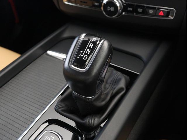 XC60 T5 AWD モーメンタム ドラレコ 茶革 360°カメラ LEDヘッドライト パワーテールゲート フロント8ウェイパワーシート シートヒーター 18インチAW アイアンオレアルミニウムパネル リア5面ダークティンテッドガラス(47枚目)