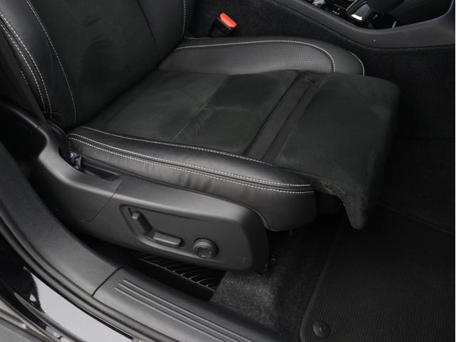 XC40 B5 AWD Rデザイン B5エンジン搭載 電動パノラマサンルーフ 専用スポーツサス ドラレコ 48V harman/kardon ワイヤレススマホチャージ パワーテールゲート 360°カメラ 19インチダイヤモンドカットAW(37枚目)