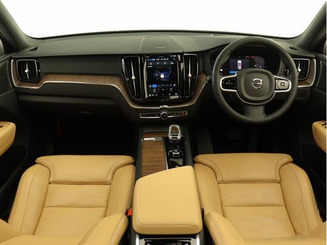 XC60 アルティメット B5 AWD サンルーフ Google搭載 48V harman/kardonプレミアムサウンド 茶革 リニアライムウッドパネル クリスタルシフトノブ 前後シートヒーター ステアリングヒーター リラクゼーション機能(4枚目)