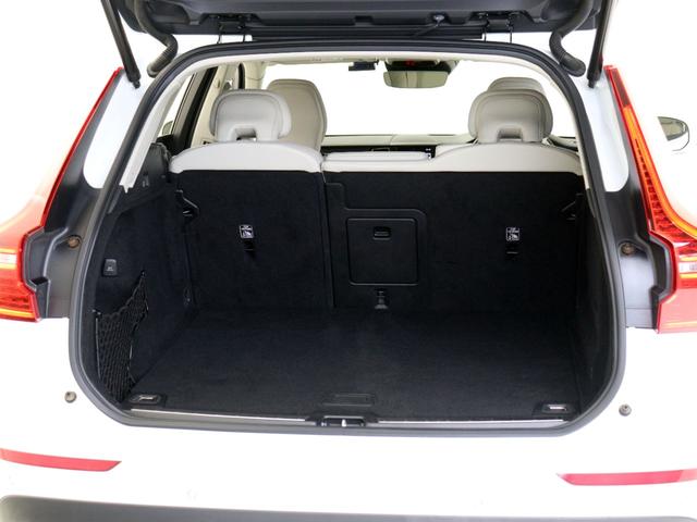XC60 T5 AWD モーメンタム 360°カメラ フロント8ウェイパワーシート フロントシートヒーター パワーテールゲート リア5面ダークティンテッドガラス 18インチAW テキスタイルコンビシート アイアンオレアルミニウムパネル(10枚目)