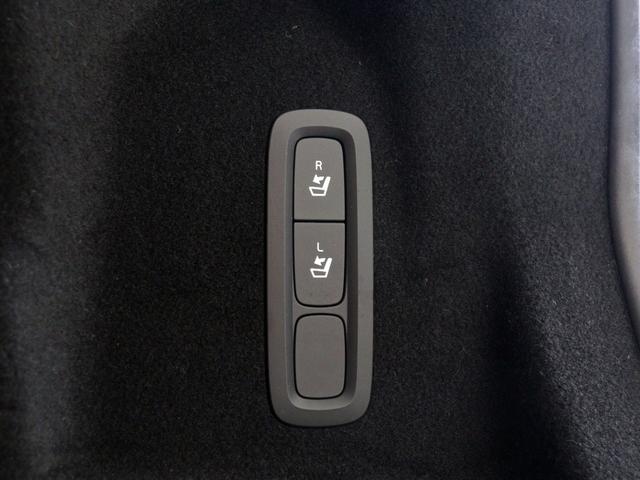 XC60 T5 AWD モーメンタム 360°カメラ フロント8ウェイパワーシート フロントシートヒーター パワーテールゲート リア5面ダークティンテッドガラス 18インチAW テキスタイルコンビシート アイアンオレアルミニウムパネル(29枚目)