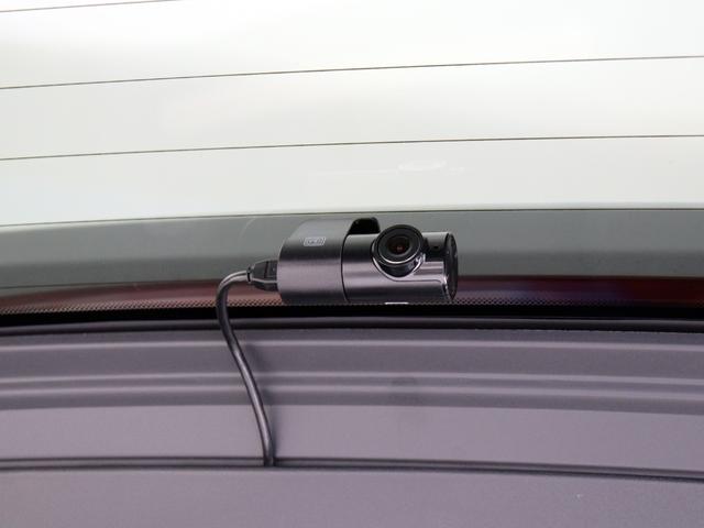 XC60 T5 AWD モーメンタム 360°カメラ フロント8ウェイパワーシート フロントシートヒーター パワーテールゲート リア5面ダークティンテッドガラス 18インチAW テキスタイルコンビシート アイアンオレアルミニウムパネル(33枚目)