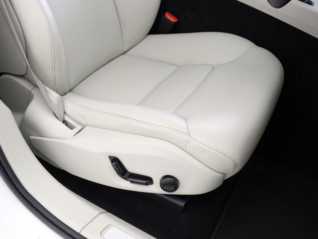 XC60 T5 AWD モーメンタム 360°カメラ フロント8ウェイパワーシート フロントシートヒーター パワーテールゲート リア5面ダークティンテッドガラス 18インチAW テキスタイルコンビシート アイアンオレアルミニウムパネル(34枚目)
