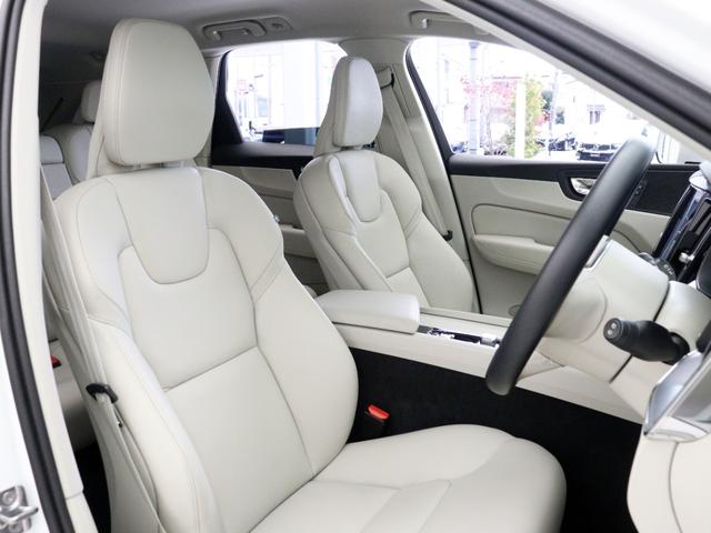 XC60 T5 AWD モーメンタム 360°カメラ フロント8ウェイパワーシート フロントシートヒーター パワーテールゲート リア5面ダークティンテッドガラス 18インチAW テキスタイルコンビシート アイアンオレアルミニウムパネル(35枚目)