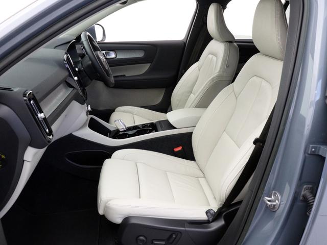 ＸＣ４０ アルティメット　Ｂ４　ＡＷＤ　ピクセルＬＥＤ　Ｇｏｏｇｌｅ搭載　ドラレコ　４８Ｖ　白革　ｈａｒｍａｎ／ｋａｒｄｏｎプレミアムサウンド　前後シートヒーター　ステアリングホイールヒーター　１９インチＡＷ　クリスタルシフトノブ（11枚目）