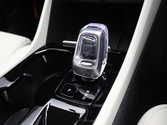 ＸＣ４０ アルティメット　Ｂ４　ＡＷＤ　ピクセルＬＥＤ　Ｇｏｏｇｌｅ搭載　ドラレコ　４８Ｖ　白革　ｈａｒｍａｎ／ｋａｒｄｏｎプレミアムサウンド　前後シートヒーター　ステアリングホイールヒーター　１９インチＡＷ　クリスタルシフトノブ（20枚目）