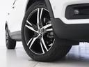 ＸＣ４０ Ｂ４　ＡＷＤ　Ｒデザイン　サンルーフ　専用スポーツサス　ドラレコ　４８Ｖ　Ｌａｖａオレンジカラーフロアカーペット＆ドア内張り　ｈａｒｍａｎ／ｋａｒｄｏｎ　前後シートヒーター　ステアリングヒーター　ワイヤレススマホチャージ（8枚目）