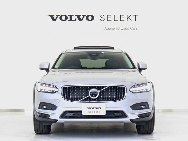 Ｖ９０ クロスカントリー　アルティメット　Ｂ５　ＡＷＤ　４８Ｖ　Ｇｏｏｇｌｅ搭載　電動パノラマサンルーフ　Ｂ＆Ｗプレミアムサウンド　エアサス　前後シートヒーター　シートエアコン　パワーテールゲート　ステアリングホイールヒーター　ワイヤレススマホチャージ（10枚目）