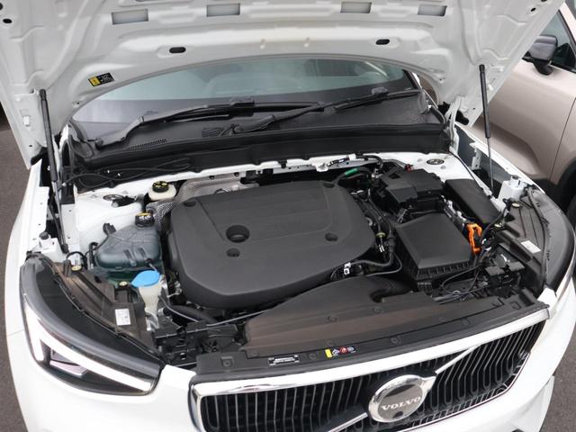 ＸＣ４０ プラス　プロ　Ｂ３　電動パノラマサンルーフ　クライメートＰＫＧ　４８Ｖ　Ｇｏｏｇｌｅ搭載　ダークティンテッドガラス　前後シートヒーター　ステアリングホイールヒーター　パワーテールゲート　ワイヤレススマホチャージ　１８ＡＷ（21枚目）