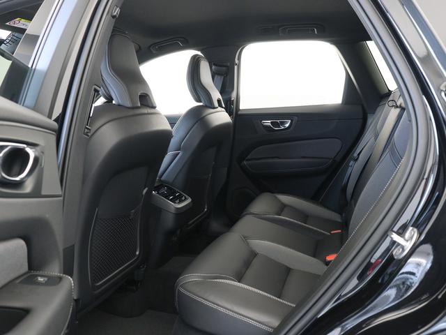 ＸＣ６０ Ｂ６　ＡＷＤ　Ｒデザイン　Ｂ６エンジン　エアサス　Ｇｏｏｇｌｅ　ドラレコ　４８Ｖ　ｈａｒｍａｎ／ｋａｒｄｏｎ　前後シートヒーター　ステアリングホイールヒーター　メタルメッシュアルミニウムパネル　ワイヤレススマホチャージ（12枚目）
