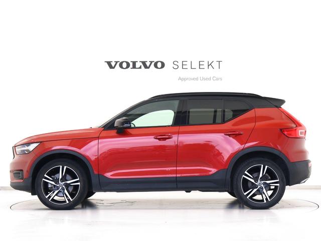 ＸＣ４０ Ｔ４　ＡＷＤ　Ｒデザイン　専用スポーツサス　２０１９年モデル　ドラレコ　パワーテールゲート　ワイヤレススマホチャージ　１９インチＡＷ　シートヒーター　専用Ｎｕｂｕｃｋ／ファインナッパレザーコンビネーションシート　３６０°カメラ（5枚目）