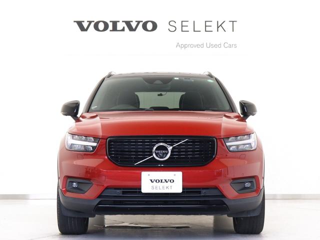 ＸＣ４０ Ｔ４　ＡＷＤ　Ｒデザイン　専用スポーツサス　２０１９年モデル　ドラレコ　パワーテールゲート　ワイヤレススマホチャージ　１９インチＡＷ　シートヒーター　専用Ｎｕｂｕｃｋ／ファインナッパレザーコンビネーションシート　３６０°カメラ（8枚目）