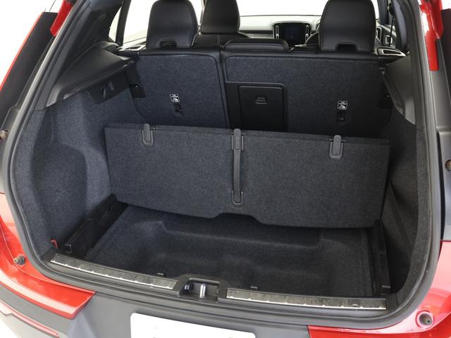 ＸＣ４０ Ｔ４　ＡＷＤ　Ｒデザイン　専用スポーツサス　２０１９年モデル　ドラレコ　パワーテールゲート　ワイヤレススマホチャージ　１９インチＡＷ　シートヒーター　専用Ｎｕｂｕｃｋ／ファインナッパレザーコンビネーションシート　３６０°カメラ（32枚目）