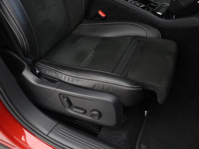 ＸＣ４０ Ｔ４　ＡＷＤ　Ｒデザイン　専用スポーツサス　２０１９年モデル　ドラレコ　パワーテールゲート　ワイヤレススマホチャージ　１９インチＡＷ　シートヒーター　専用Ｎｕｂｕｃｋ／ファインナッパレザーコンビネーションシート　３６０°カメラ（36枚目）