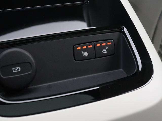 Ｖ６０ ウルトラ　Ｔ６　ＡＷＤ　プラグインハイブリッド　ＰＨＥＶ　サンルーフ　Ｂ＆Ｗ　２０２５年モデル　Ｇｏｏｇｌｅ搭載　ドラレコ　白革　前後シートヒーター　ステアリングヒーター　ベンチレーション機能　リラクゼーション機能　クリスタルシフトノブ　１９ＡＷ（16枚目）