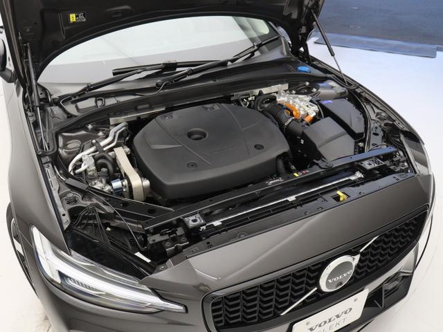 Ｖ６０ ウルトラ　Ｔ６　ＡＷＤ　プラグインハイブリッド　ＰＨＥＶ　サンルーフ　Ｂ＆Ｗ　２０２５年モデル　Ｇｏｏｇｌｅ搭載　ドラレコ　白革　前後シートヒーター　ステアリングヒーター　ベンチレーション機能　リラクゼーション機能　クリスタルシフトノブ　１９ＡＷ（23枚目）