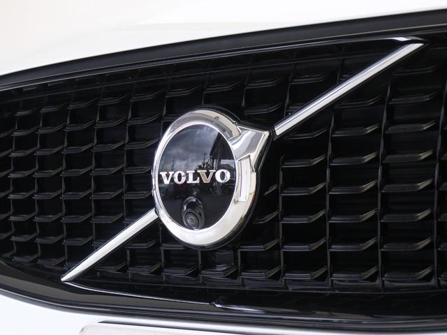 XC90 リチャージアルテメットT8AWDプラグインハイブリド PHEV サンルーフ エアサス 2023年モデル 3列7人乗り Google搭載 ドラレコ 白革 harman/kardon シートヒーター ステアリングヒーター リラクゼーション機能 22インチAW(27枚目)