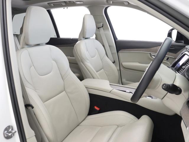XC90 リチャージアルテメットT8AWDプラグインハイブリド PHEV サンルーフ エアサス 2023年モデル 3列7人乗り Google搭載 ドラレコ 白革 harman/kardon シートヒーター ステアリングヒーター リラクゼーション機能 22インチAW(42枚目)