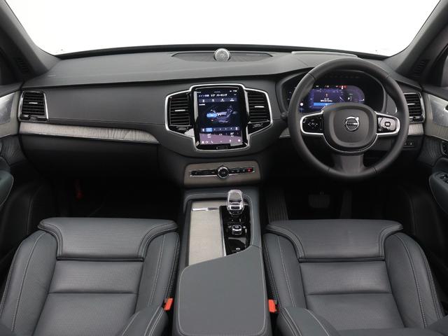 XC90 ウルトラ T8 AWD プラグインハイブリッド PHEV サンルーフ B&W エアサス 2025モデル 3列7人乗り Google ドラレコ クリスタルシフトノブ グレーアッシュウッドパネル フロント&リア2列目シートヒーター 22インチAW(4枚目)