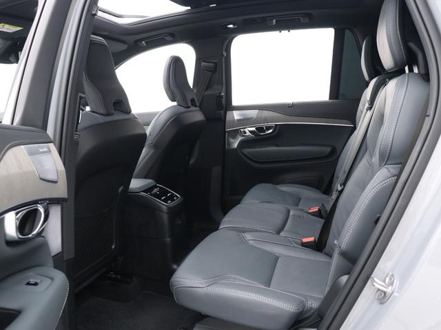 XC90 ウルトラ T8 AWD プラグインハイブリッド PHEV サンルーフ B&W エアサス 2025モデル 3列7人乗り Google ドラレコ クリスタルシフトノブ グレーアッシュウッドパネル フロント&リア2列目シートヒーター 22インチAW(15枚目)