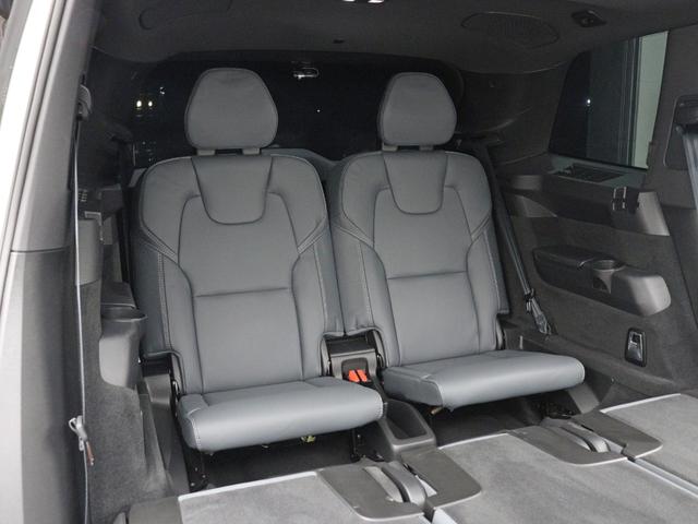 XC90 ウルトラ T8 AWD プラグインハイブリッド PHEV サンルーフ B&W エアサス 2025モデル 3列7人乗り Google ドラレコ クリスタルシフトノブ グレーアッシュウッドパネル フロント&リア2列目シートヒーター 22インチAW(18枚目)