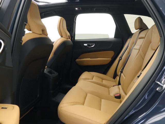 XC60 T8 ツインエンジン AWD インスクリプション PHEV サンルーフ エアサス ドラレコ 茶革 harman/kardon 前後シートヒーター ステアリングホイールヒーター リラクゼーション機能 ベンチレーション機能 クリスタルシフトノブ 20AW(13枚目)