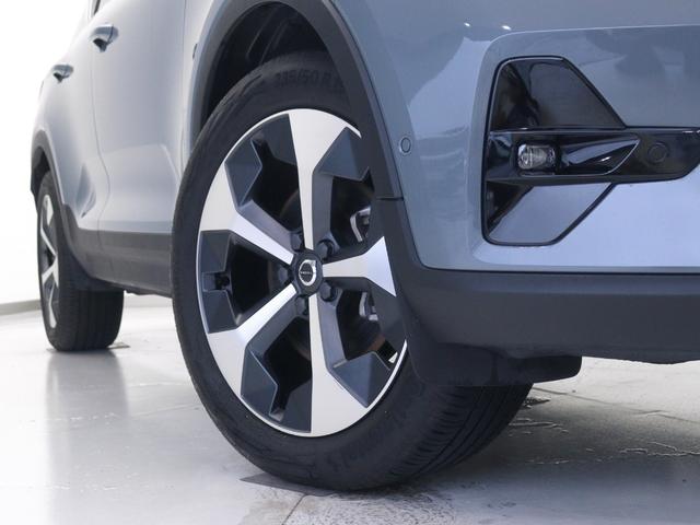 XC40 アルティメット B4 AWD ダークエディション ピクセルLED 特別仕様車 Google搭載 前後純正ドラレコ 48V Darkエクステリア harman/kardon 19インチダイヤモンドカットAW 前後シートヒーター ステアリングヒーター(7枚目)